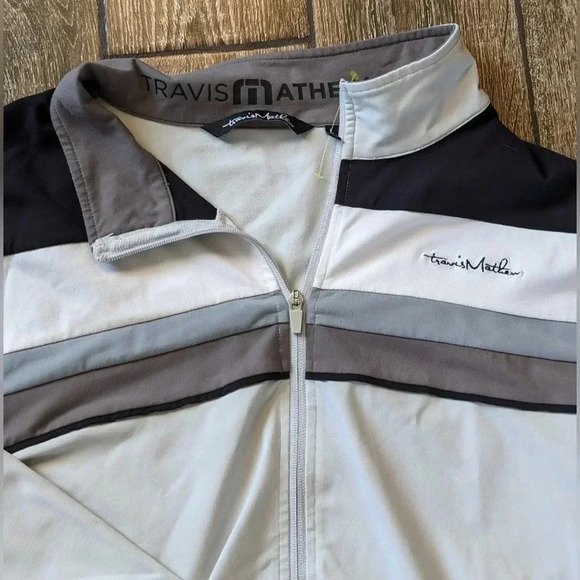Travis Mathew Bundle - Picture 8 of 12